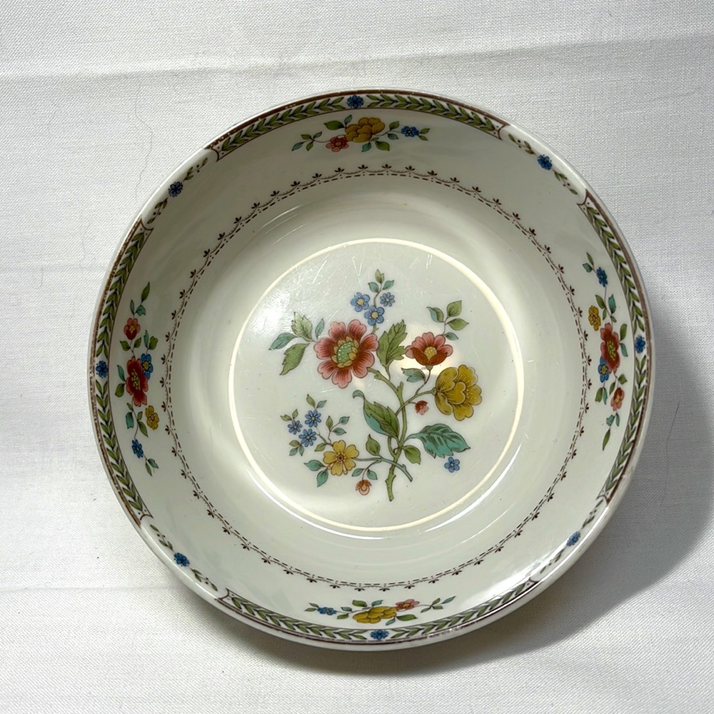 Royal Daulton, Kingswood pattern, small 5 inch dessert bowl x 1‎